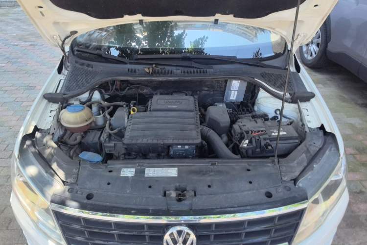 Used Volkswagen Jetta 2017 1.5L Automatic Fashion Model Engine Bay
