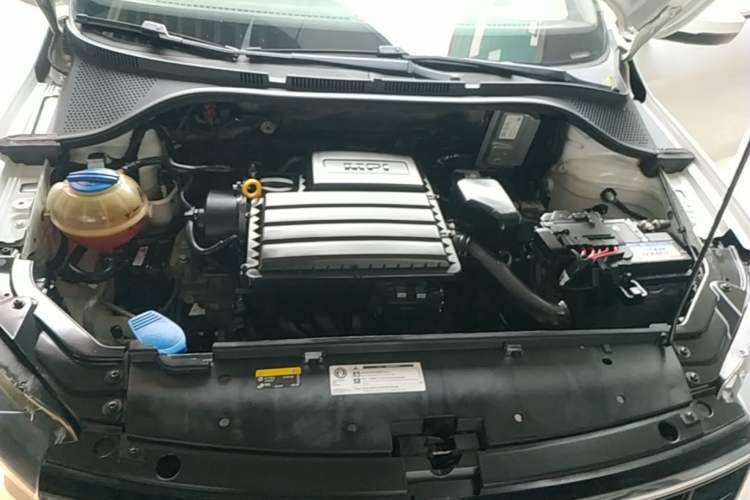 Used Volkswagen Jetta 2017 1.5L Manual Fashion Edition Engine Bay