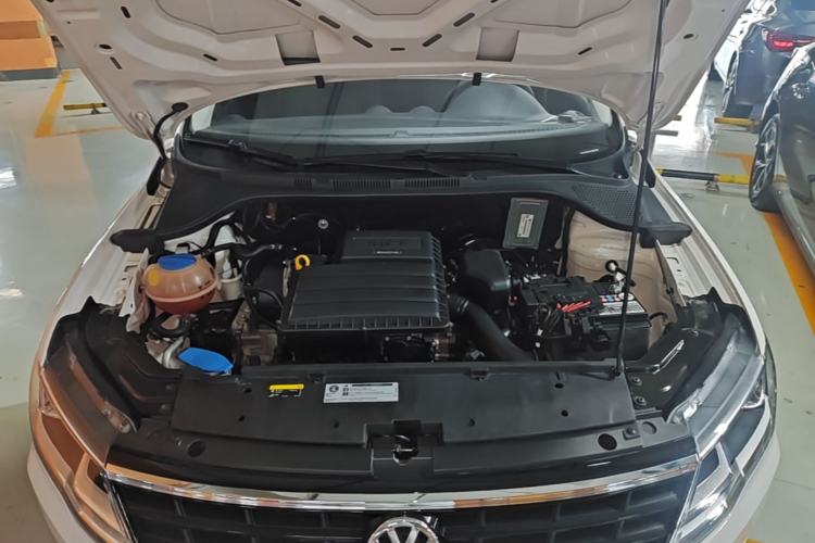 Used Volkswagen Jetta 2017 1.4L Manual Fashion Edition Engine Bay