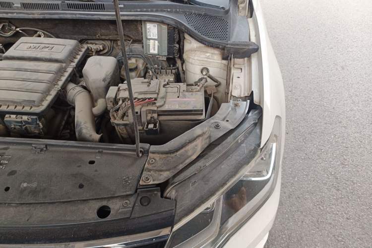 Used Volkswagen Jetta 2017 1.5L Manual Comfort Model Engine Bay Left