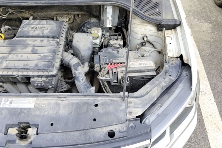 Used Volkswagen Jetta 2017 1.5L Manual Fashion Edition Engine Bay Left