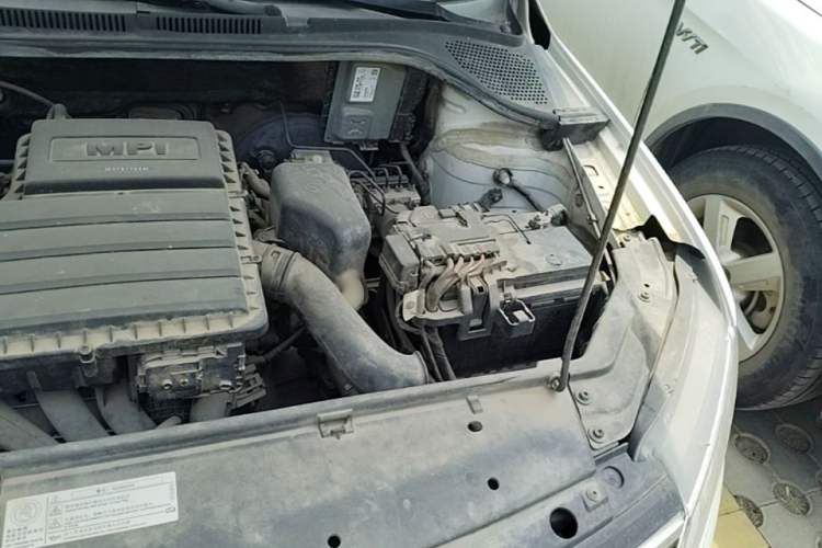 Used Volkswagen Jetta 2017 1.5L Manual Fashion Edition Engine Bay Left