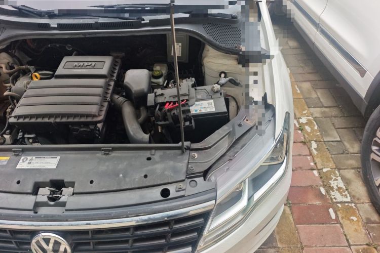 Used Volkswagen Jetta 2017 1.4L Manual Fashion Edition Engine Bay Left