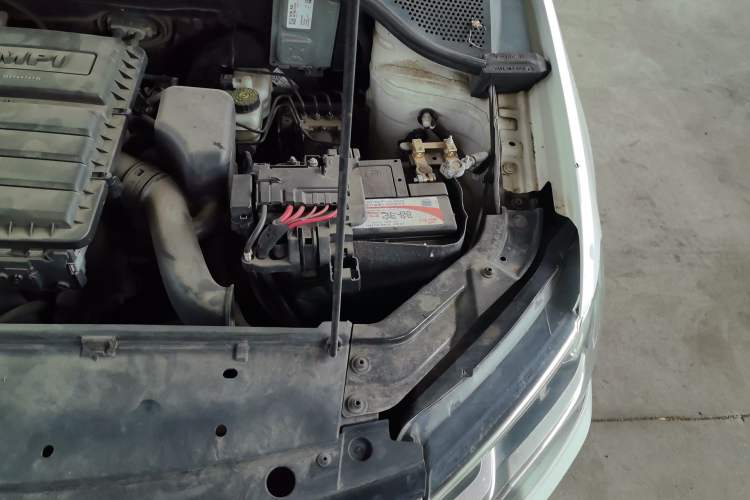 Used Volkswagen Jetta 2017 1.5L Manual Fashion Edition Engine Bay Left