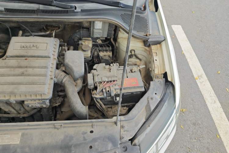 Used Volkswagen Jetta 2017 1.5L Manual Fashion Edition Engine Bay Left