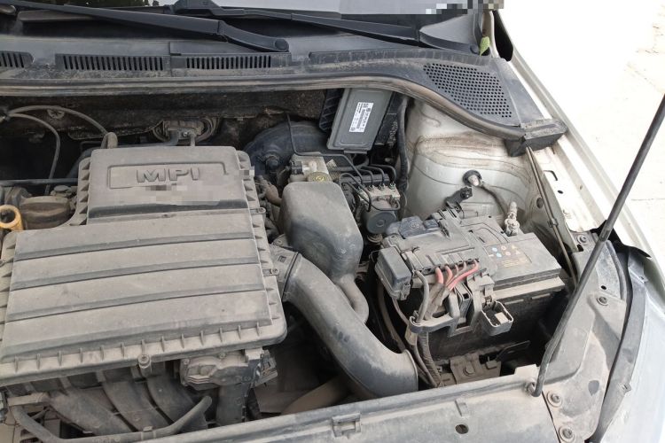 Used Volkswagen Jetta 2017 1.4L Manual Fashion Edition Engine Bay Left