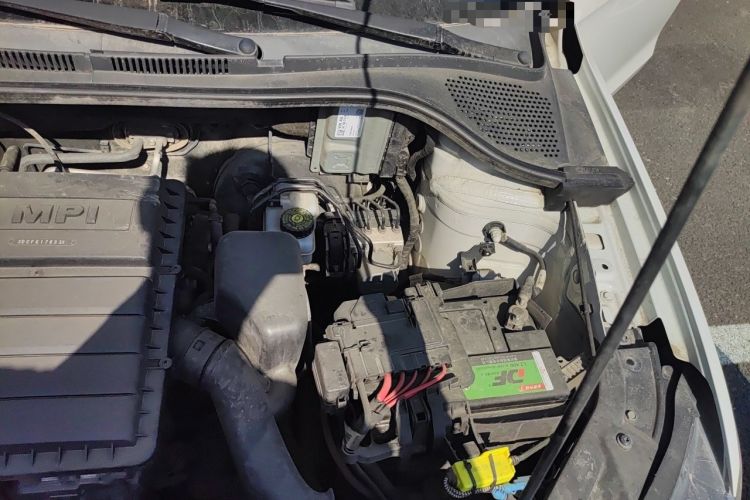 Used Volkswagen Jetta 2017 1.5L Manual Comfort Model Engine Bay Left