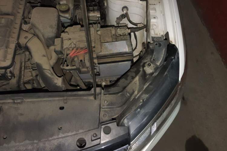 Used Volkswagen Jetta 2017 1.4L Manual Fashion Edition Engine Bay Left