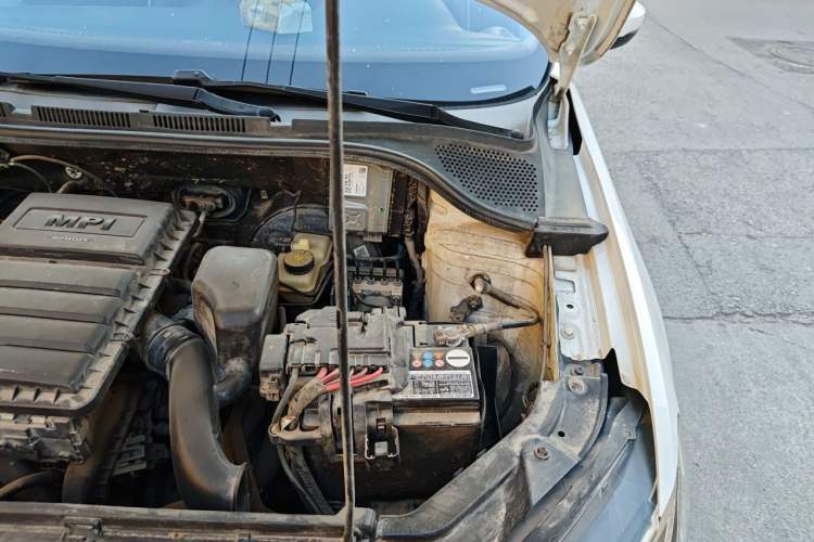 Used Volkswagen Jetta 2017 1.5L Manual Fashion Edition Engine Bay Left