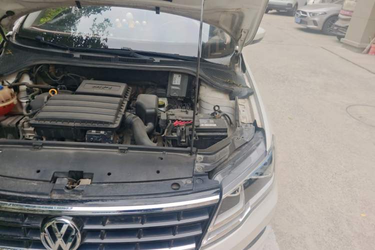 Used Volkswagen Jetta 2017 1.5L Manual Fashion Edition Engine Bay Left