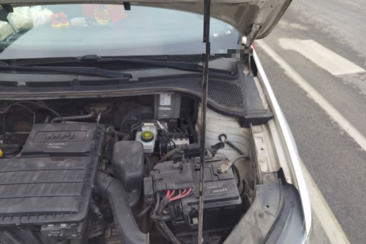 Used Volkswagen Jetta 2017 1.5L Automatic Comfort Model Engine Bay Left