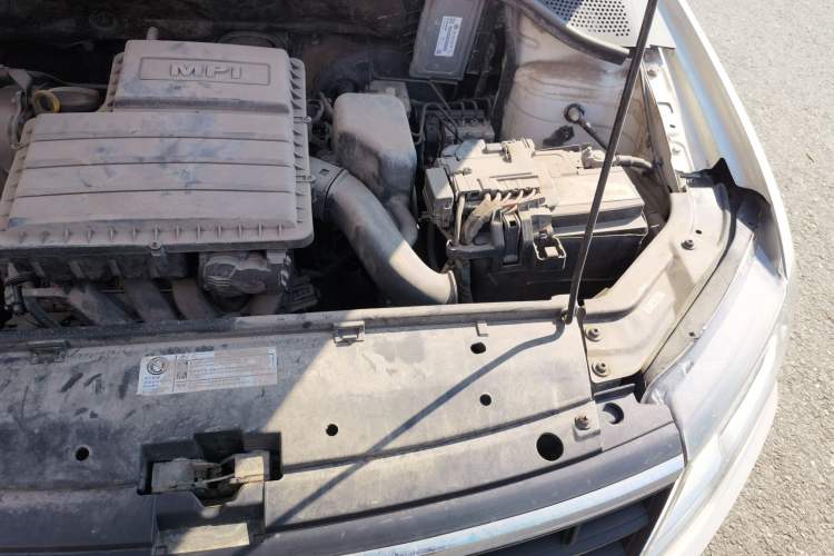 Used Volkswagen Jetta 2017 1.4L Manual Fashion Edition Engine Bay Left