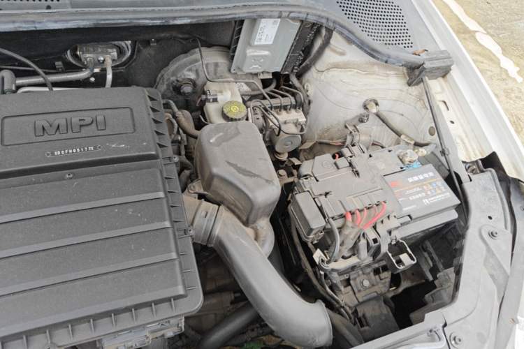 Used Volkswagen Jetta 2017 1.5L Manual Fashion Edition Engine Bay Left