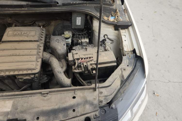 Used Volkswagen Jetta 2017 1.4L Manual Comfort Model Engine Bay Left