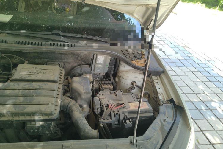 Used Volkswagen Jetta 2017 1.5L Manual Fashion Edition Engine Bay Left