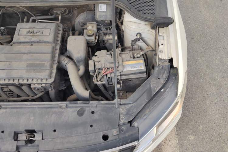 Used Volkswagen Jetta 2017 1.5L Manual Fashion Edition Engine Bay Left