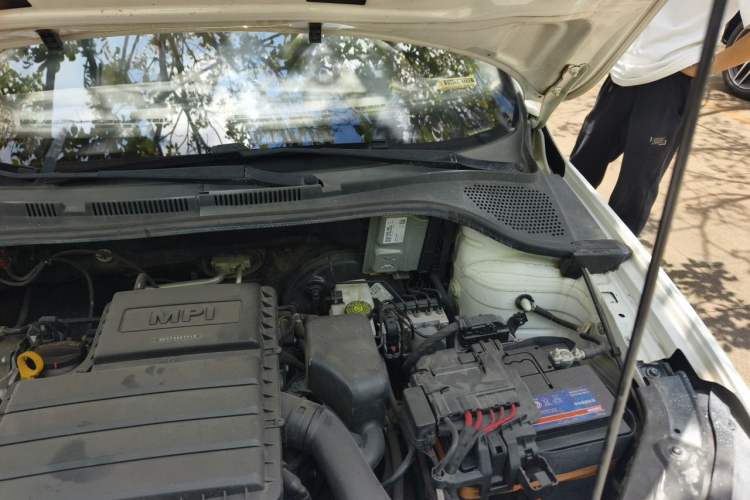 Used Volkswagen Jetta 2017 1.5L Automatic Fashion Model Engine Bay Left