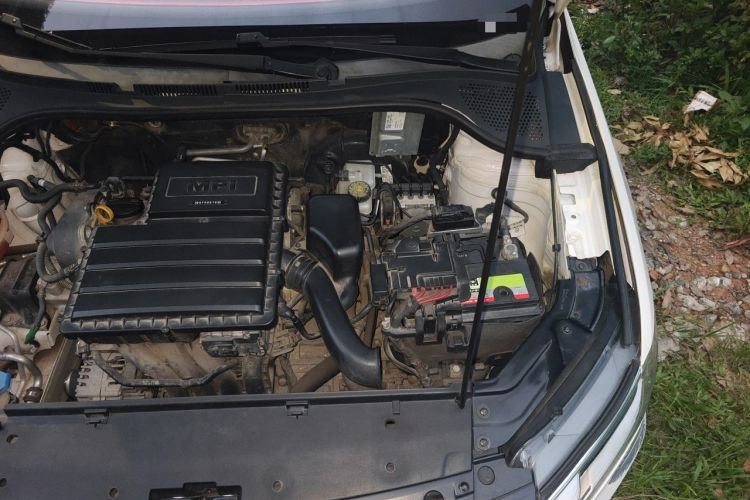 Used Volkswagen Jetta 2017 1.5L Automatic Fashion Model Engine Bay Left