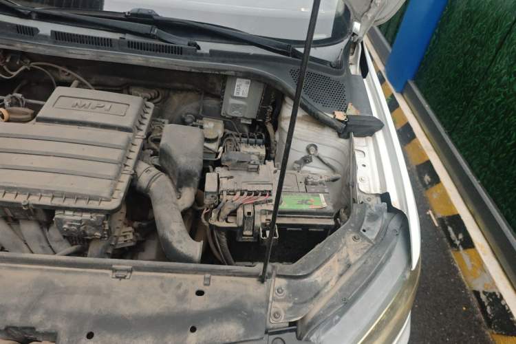Used Volkswagen Jetta 2017 1.5L Manual Fashion Edition Engine Bay Left