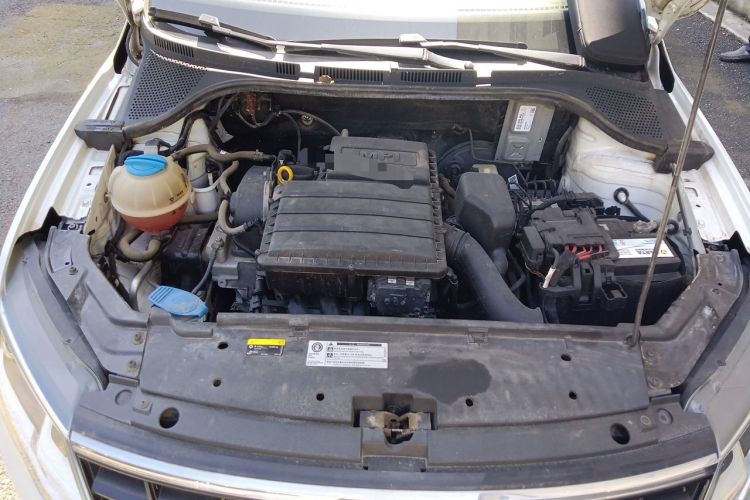 Used Volkswagen Jetta 2017 1.5L Automatic Fashion Model Engine Bay