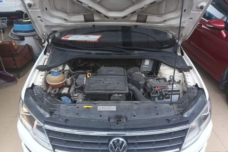 Used Volkswagen Jetta 2017 1.5L Automatic Fashion Model Engine Bay