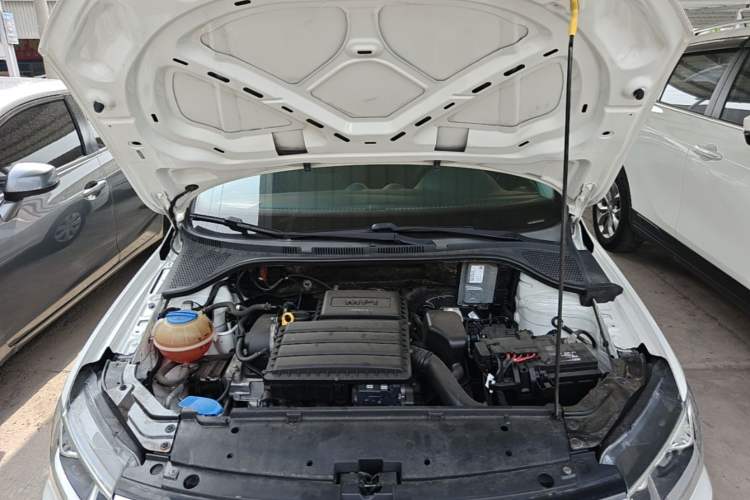 Used Volkswagen Jetta 2017 1.5L Manual Fashion Edition Engine Bay