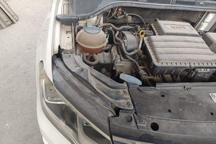 Used Volkswagen Jetta 2017 1.5L Manual Comfort Model Engine Bay Right