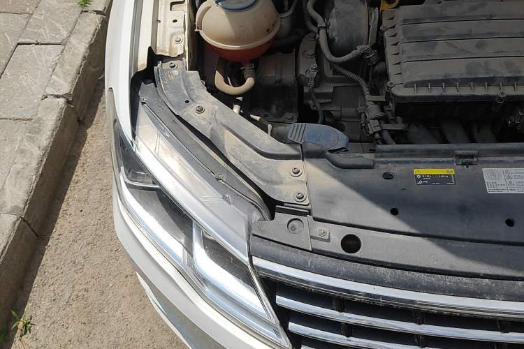 Used Volkswagen Jetta 2017 1.5L Automatic Comfort Model Engine Bay Right