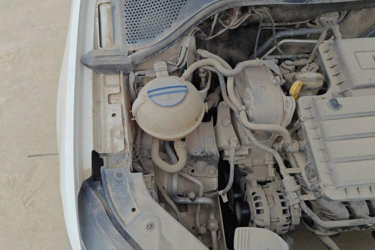 Used Volkswagen Jetta 2017 1.4L Manual Fashion Edition Engine Bay Right