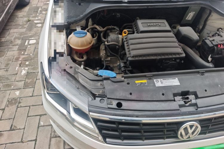 Used Volkswagen Jetta 2017 1.4L Manual Fashion Edition Engine Bay Right