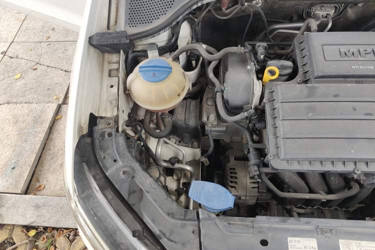 Used Volkswagen Jetta 2017 1.5L Manual Comfort Model Engine Bay Right