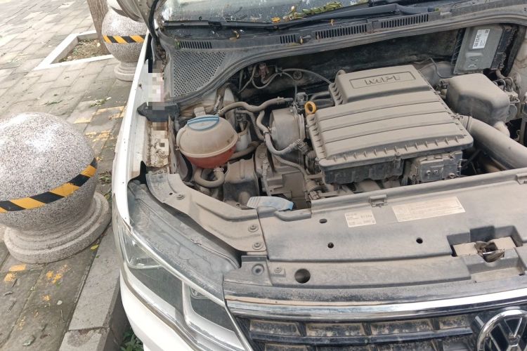 Used Volkswagen Jetta 2017 1.5L Manual Fashion Edition Engine Bay Right