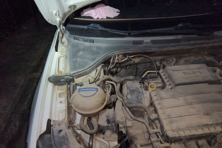 Used Volkswagen Jetta 2017 1.4L Manual Fashion Edition Engine Bay Right