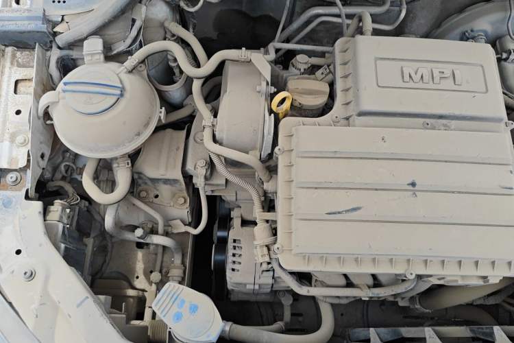 Used Volkswagen Jetta 2017 1.4L Manual Fashion Edition Engine Bay Right