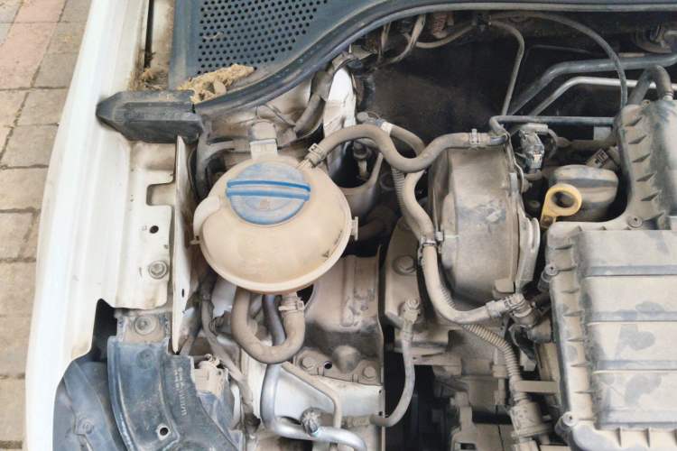 Used Volkswagen Jetta 2017 1.5L Automatic Comfort Model Engine Bay Right