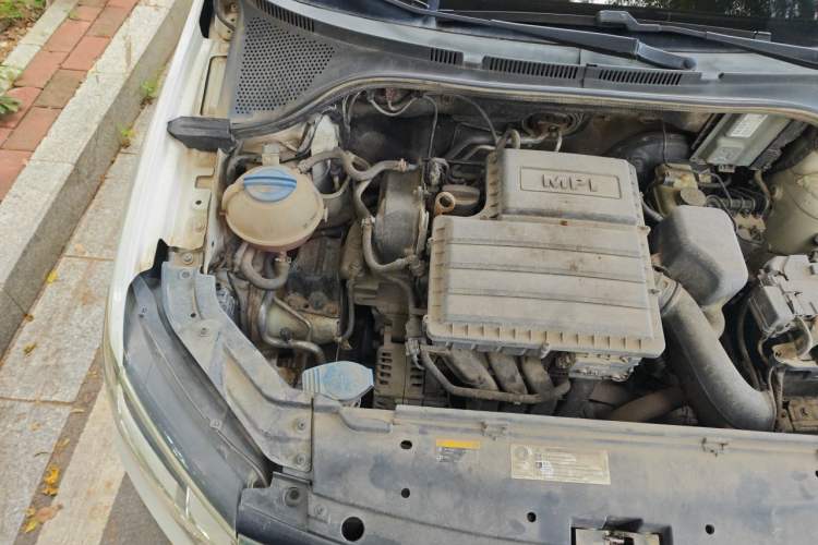 Used Volkswagen Jetta 2017 1.5L Manual Fashion Edition Engine Bay Right