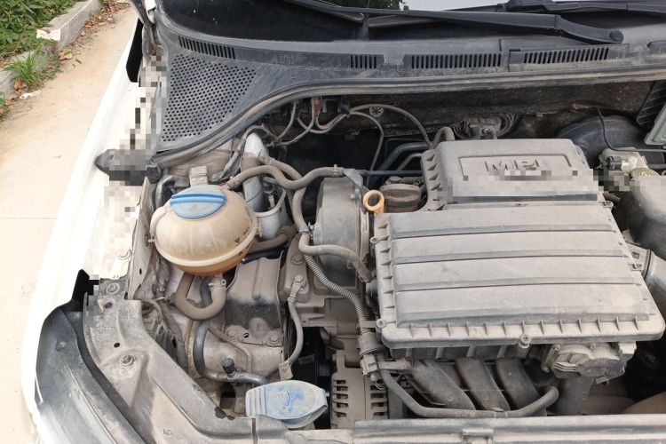 Used Volkswagen Jetta 2017 1.4L Manual Fashion Edition Engine Bay Right