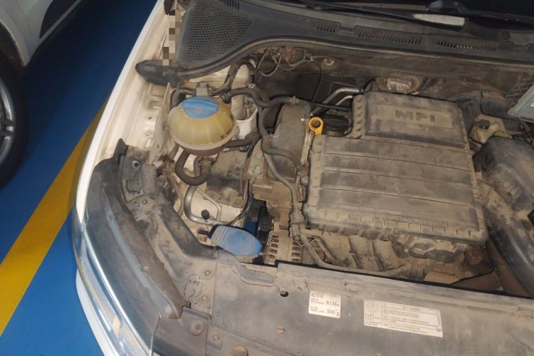 Used Volkswagen Jetta 2017 1.4L Manual Fashion Edition Engine Bay Right