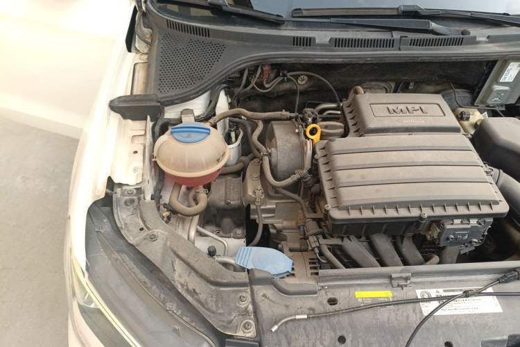 Used Volkswagen Jetta 2017 1.5L Manual Fashion Edition Engine Bay Right
