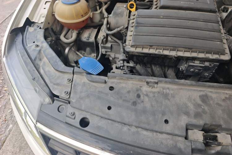 Used Volkswagen Jetta 2017 1.5L Manual Fashion Edition Engine Bay Right