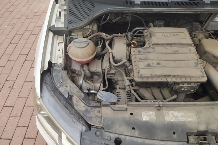 Used Volkswagen Jetta 2017 1.5L Manual Fashion Edition Engine Bay Right
