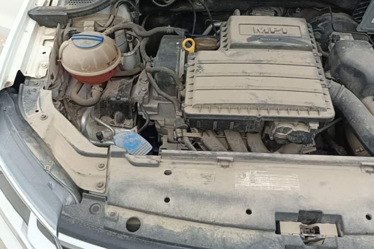 Used Volkswagen Jetta 2017 1.4L Manual Fashion Edition Engine Bay Right