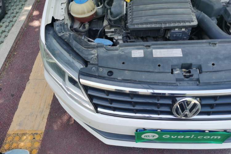 Used Volkswagen Jetta 2017 1.5L Manual Fashion Edition Engine Bay Right