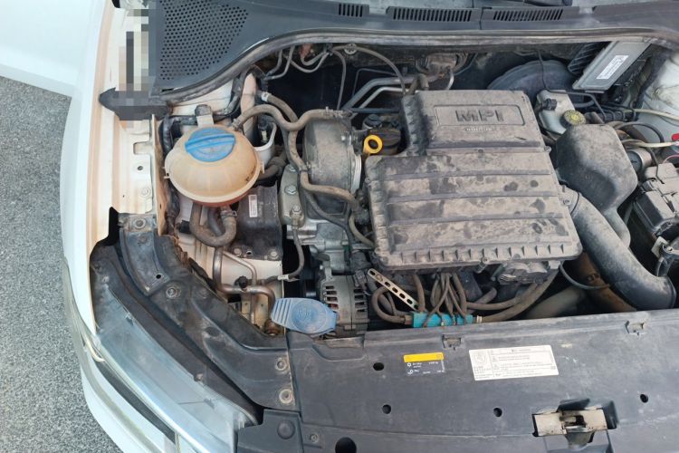 Used Volkswagen Jetta 2017 1.4L Manual Fashion Edition Engine Bay Right