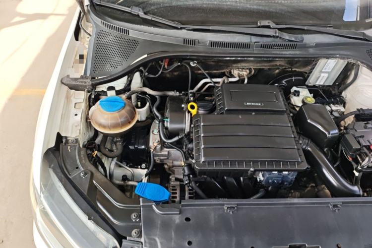 Used Volkswagen Jetta 2017 1.5L Automatic Fashion Model Engine Bay Right
