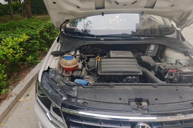 Used Volkswagen Jetta 2017 1.5L Manual Fashion Edition Engine Bay Right
