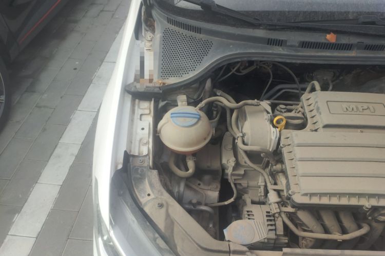 Used Volkswagen Jetta 2017 1.4L Manual Fashion Edition Engine Bay Right