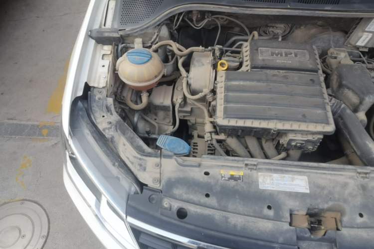 Used Volkswagen Jetta 2017 1.5L Manual Fashion Edition Engine Bay Right