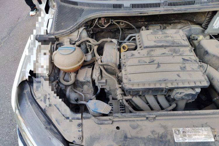 Used Volkswagen Jetta 2017 1.4L Manual Fashion Edition Engine Bay Right