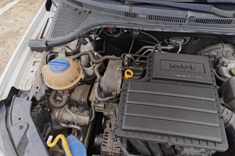 Used Volkswagen Jetta 2017 1.5L Manual Fashion Edition Engine Bay Right